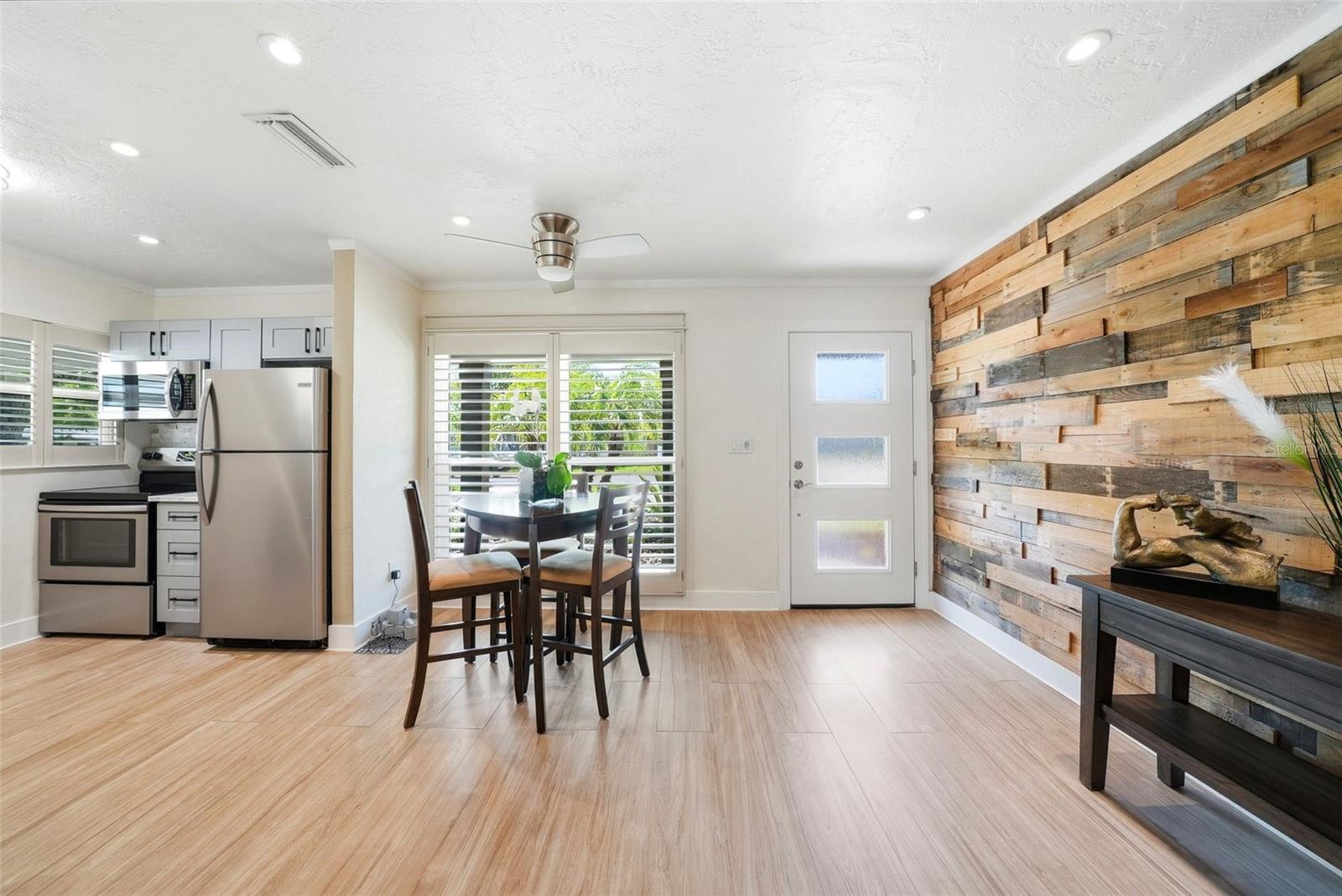 Image 16 of 42 For 471 42nd Avenue Ne