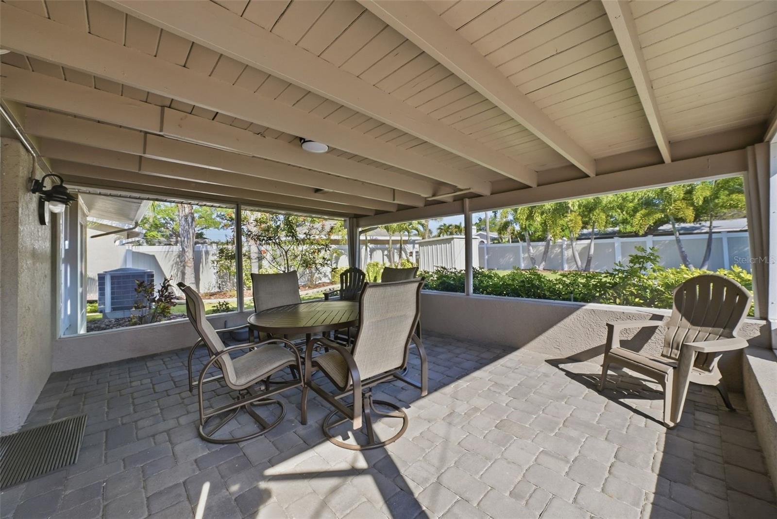 Image 24 of 42 For 471 42nd Avenue Ne