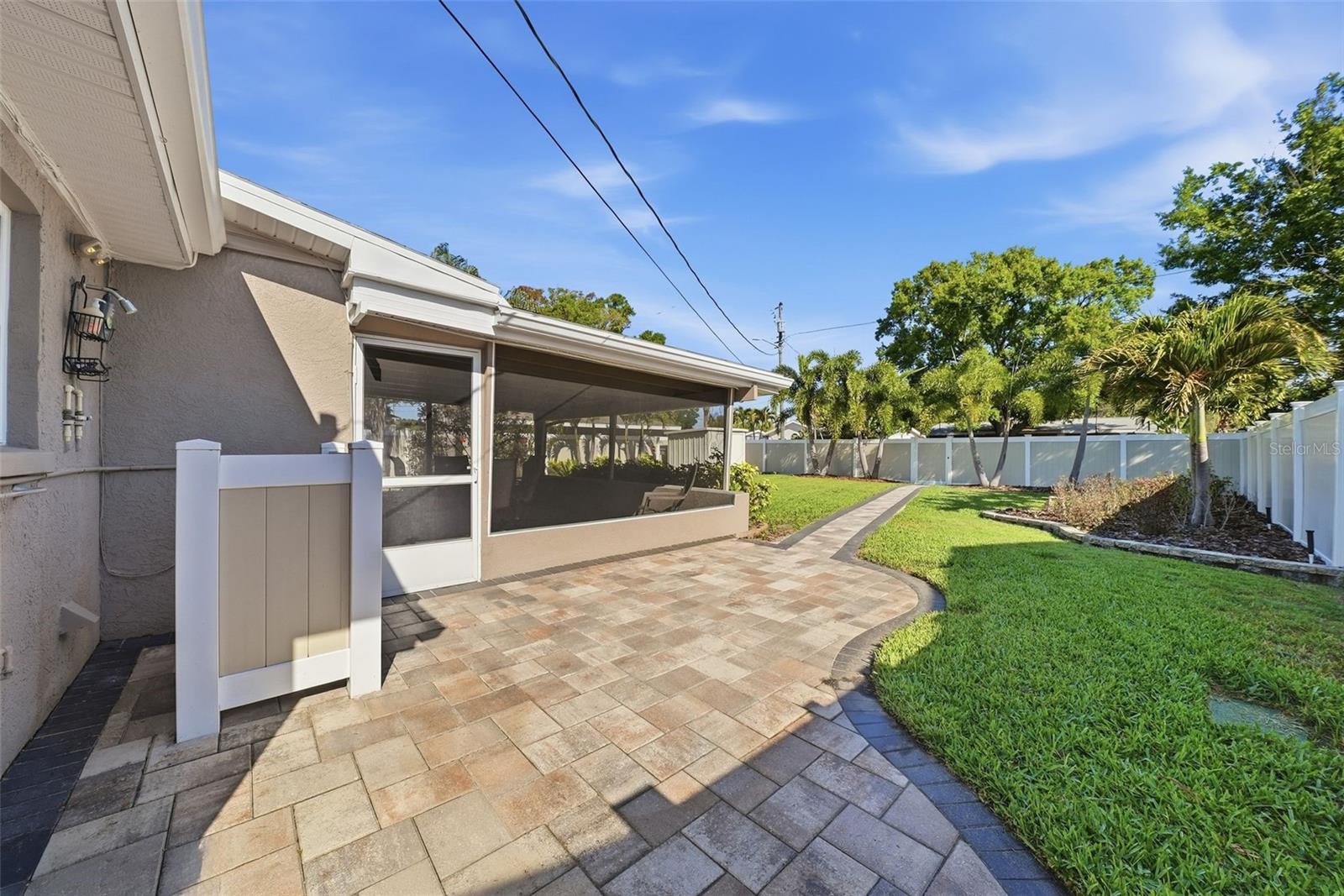 Image 25 of 42 For 471 42nd Avenue Ne