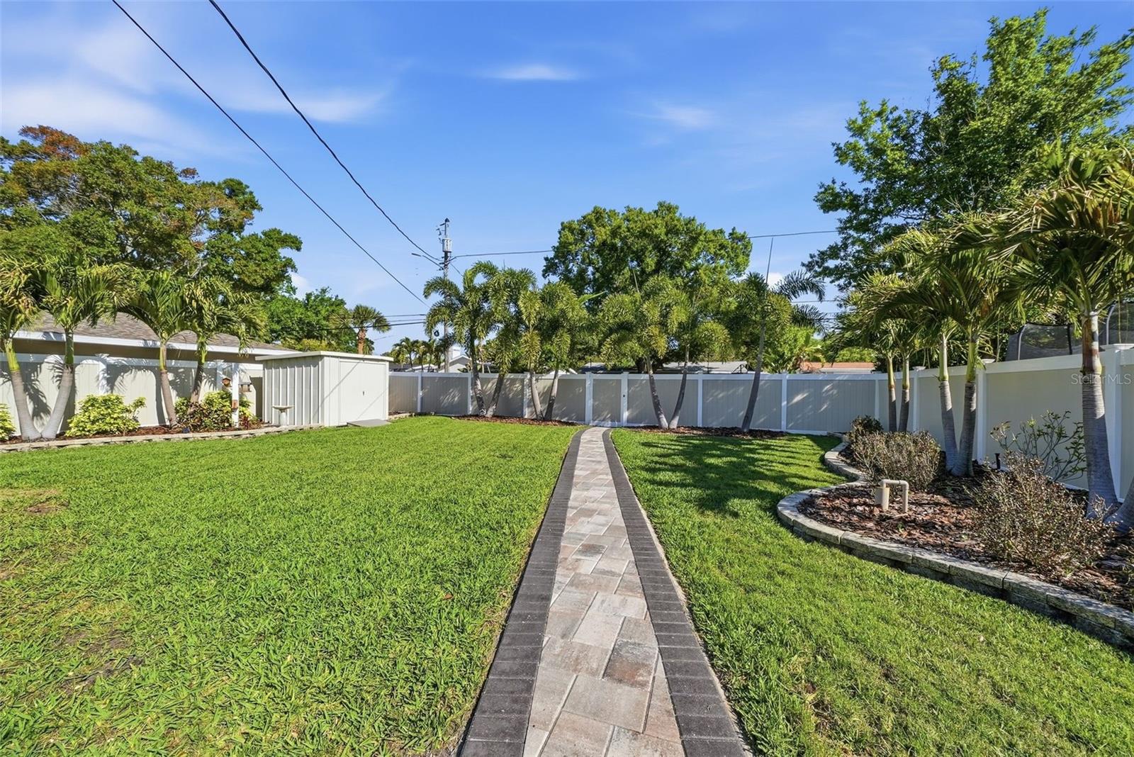 Image 27 of 42 For 471 42nd Avenue Ne