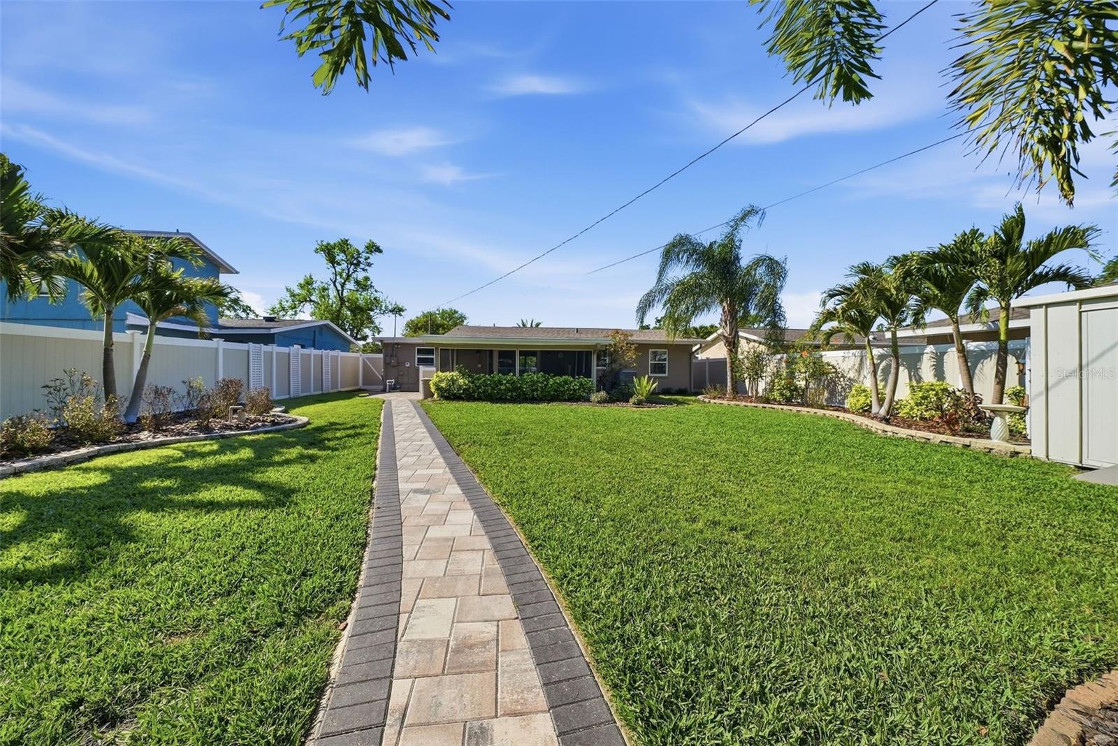 Image 28 of 42 For 471 42nd Avenue Ne