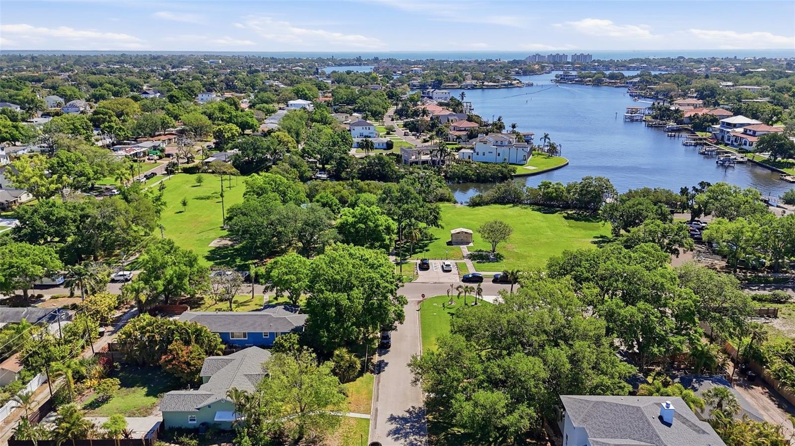 Image 40 of 42 For 471 42nd Avenue Ne