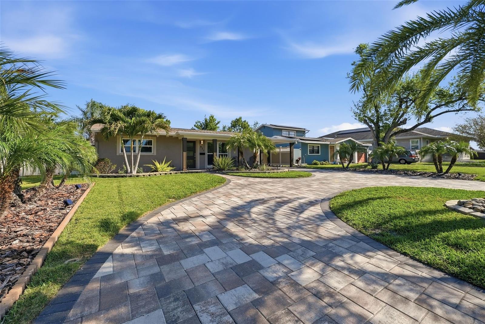 Image 7 of 42 For 471 42nd Avenue Ne