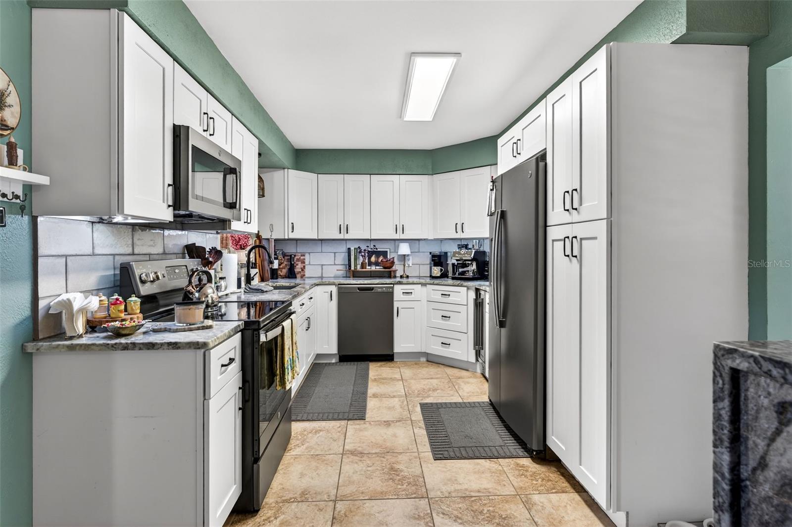 Image 12 of 52 For 9925 47th Avenue N