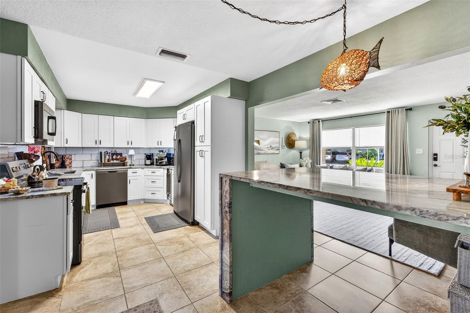 Image 13 of 52 For 9925 47th Avenue N