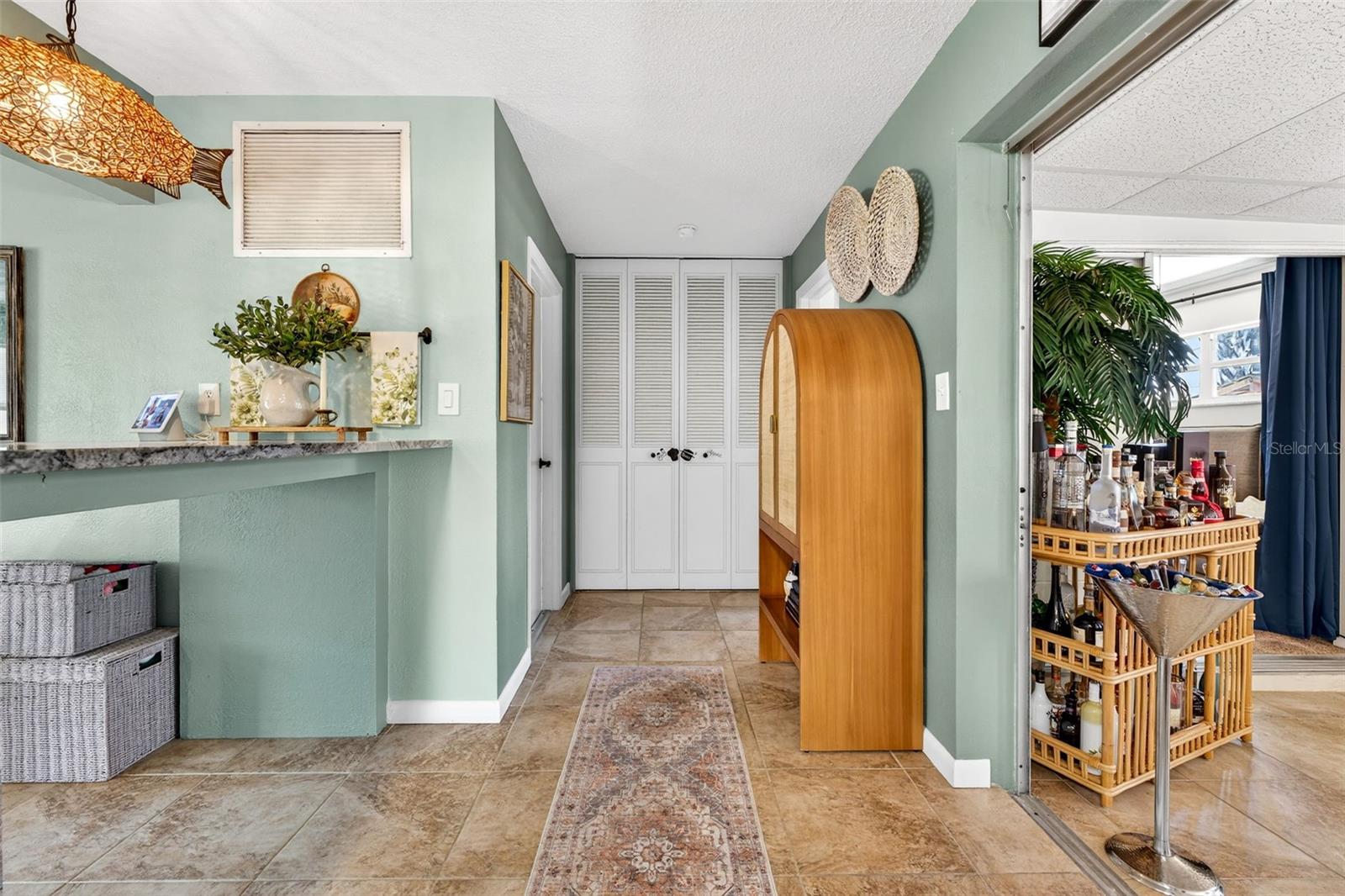 Image 20 of 52 For 9925 47th Avenue N