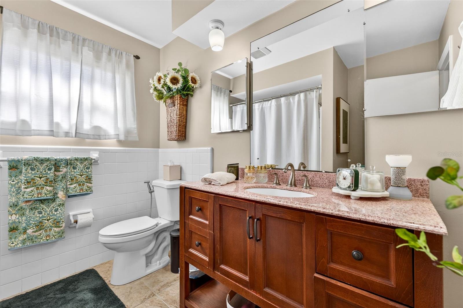 Image 28 of 52 For 9925 47th Avenue N