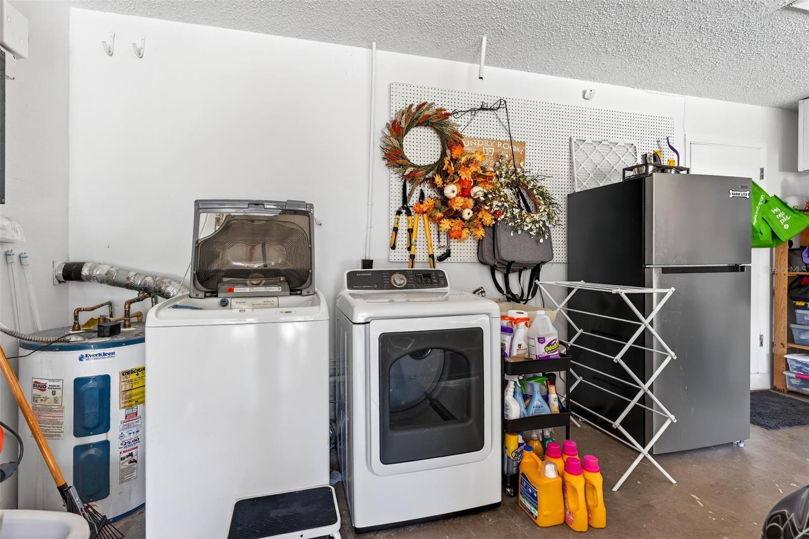 Image 38 of 52 For 9925 47th Avenue N