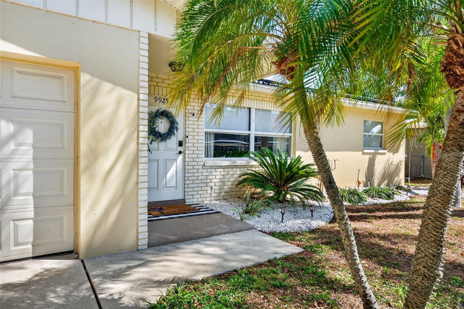 Image 7 of 52 For 9925 47th Avenue N