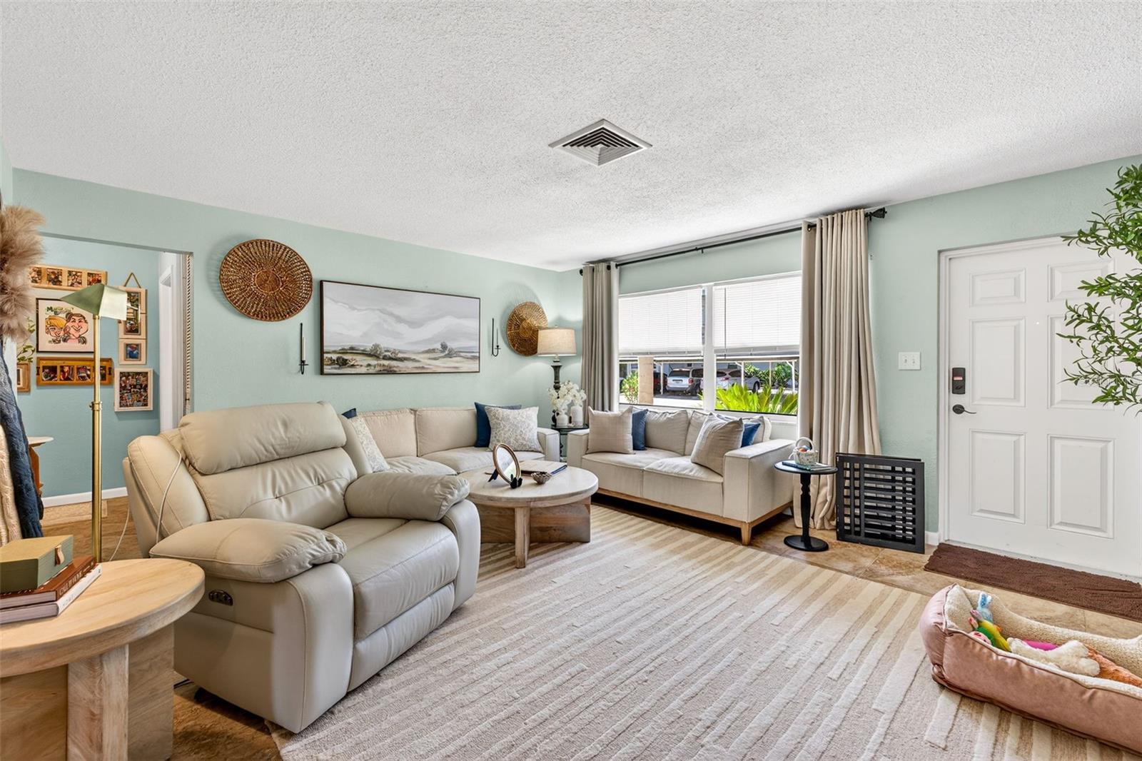 Image 8 of 52 For 9925 47th Avenue N