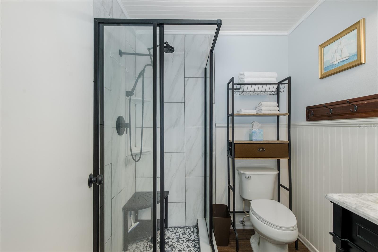 Listing photo id 21 for 6651 Timbercove Lane