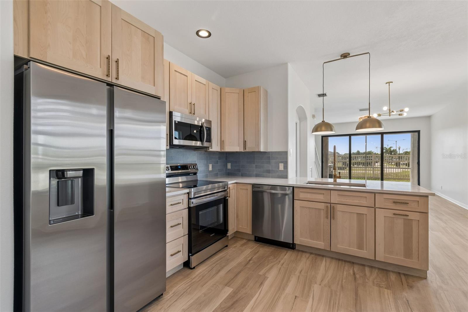 Image 13 of 77 For 6054 54th Street N