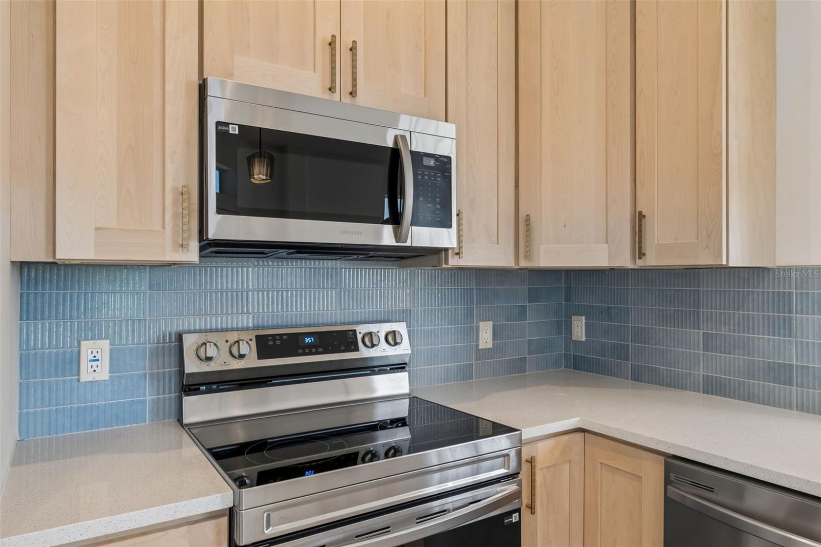 Image 16 of 77 For 6054 54th Street N