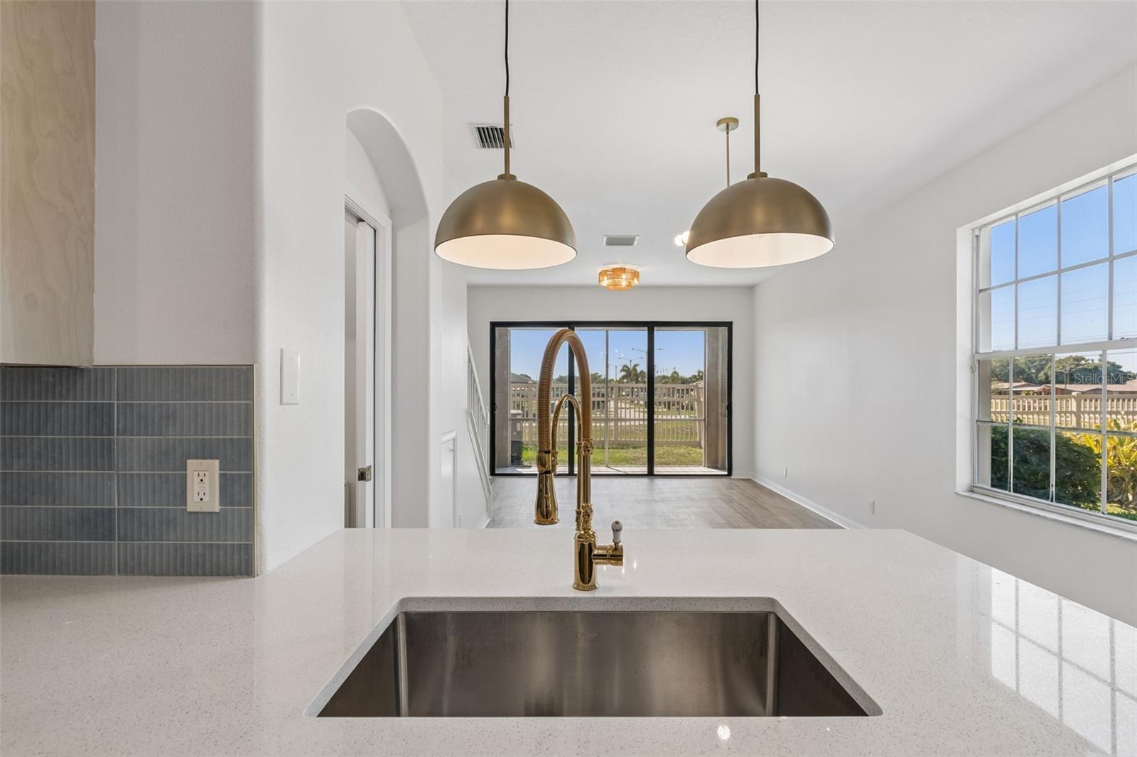 Image 17 of 77 For 6054 54th Street N