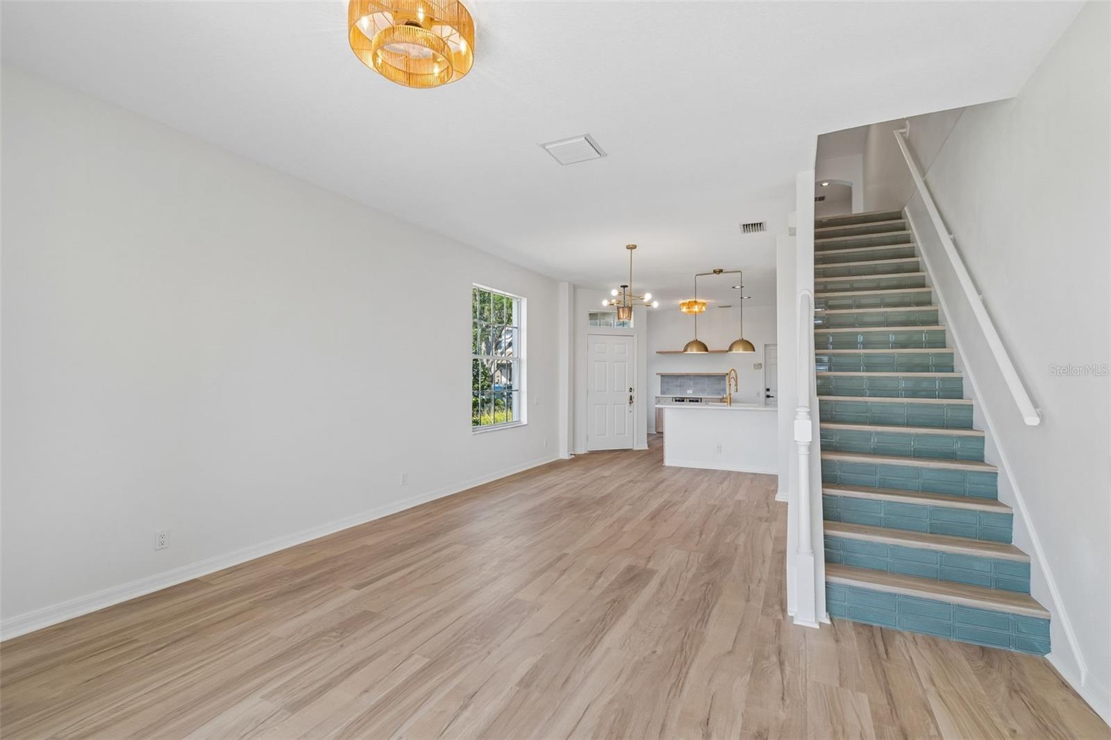 Image 31 of 77 For 6054 54th Street N