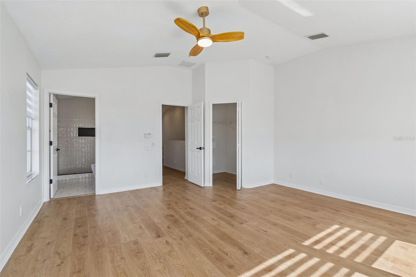 Image 37 of 77 For 6054 54th Street N