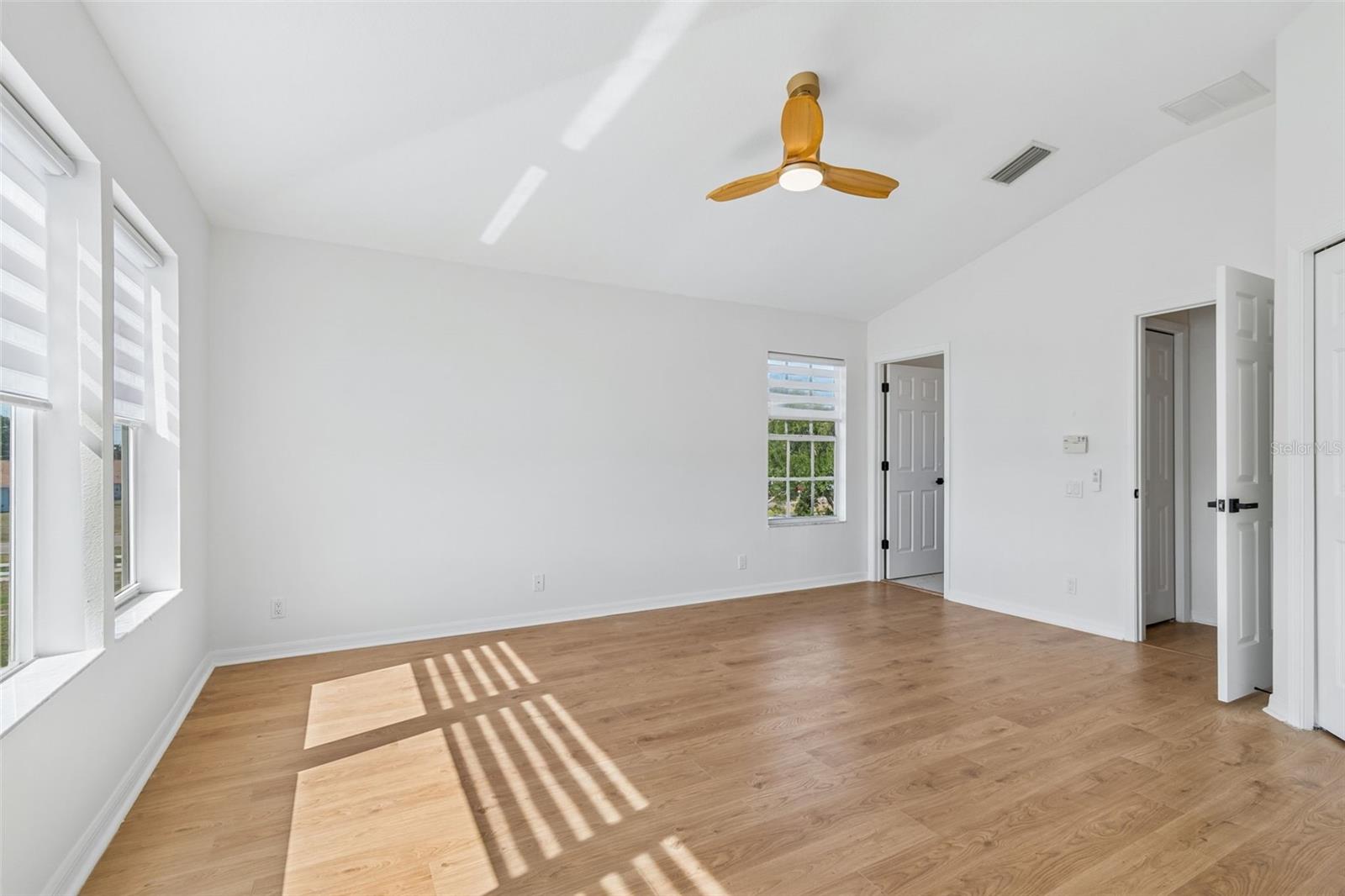 Image 38 of 77 For 6054 54th Street N