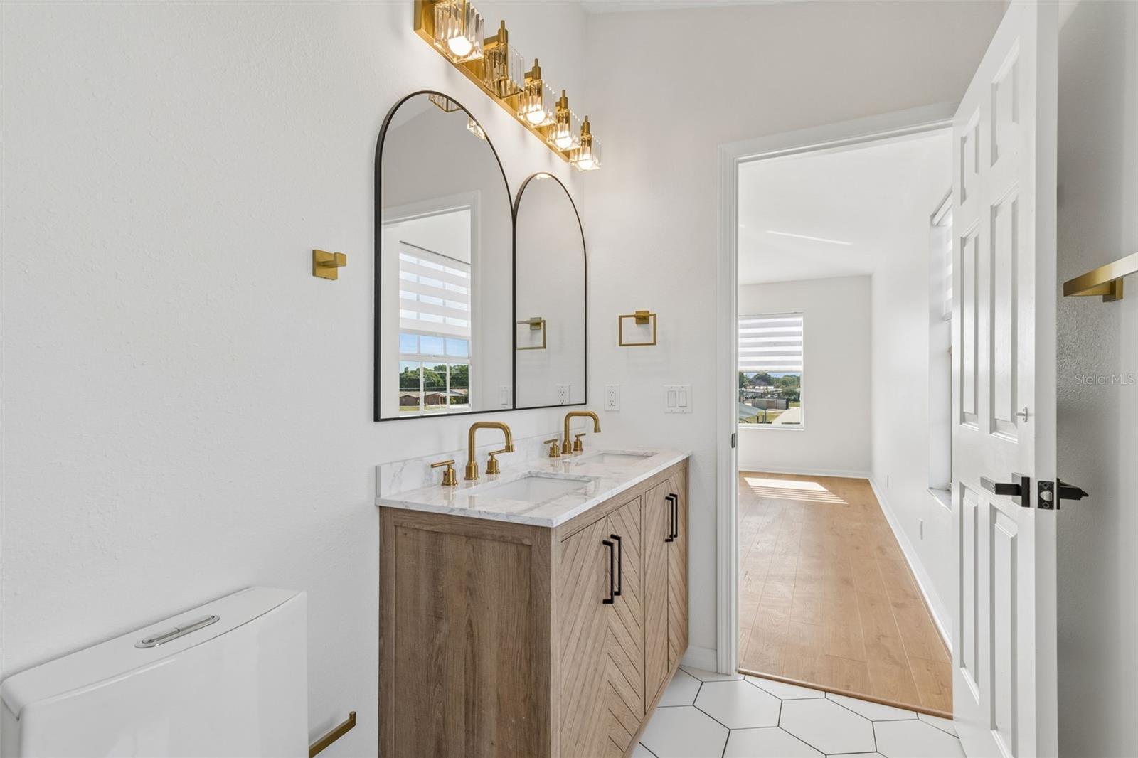 Image 44 of 77 For 6054 54th Street N