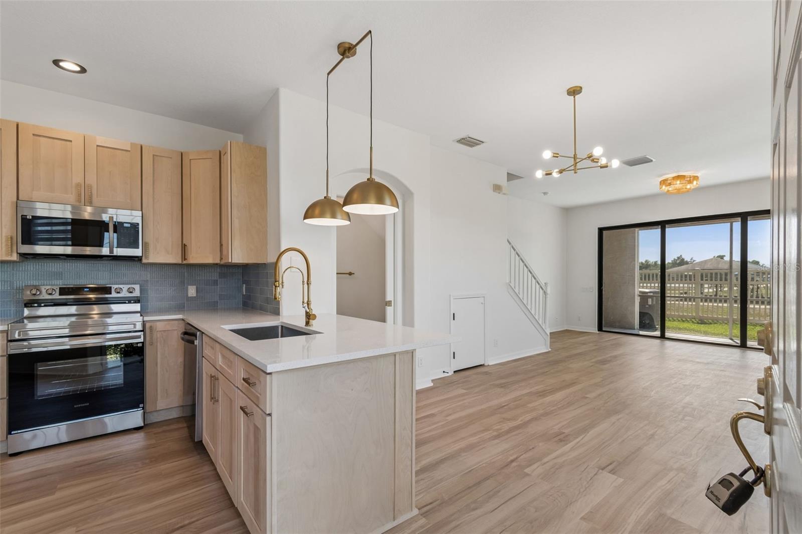 Image 6 of 77 For 6054 54th Street N