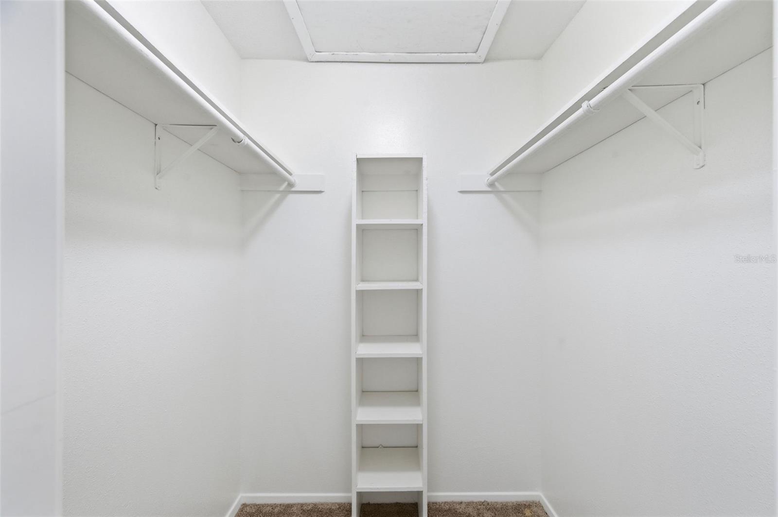 Listing photo id 15 for 9100 Dr Martin Luther King Jr Street N 120