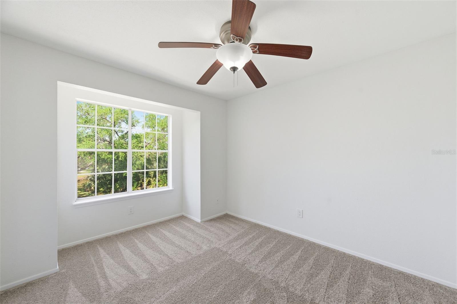 Listing photo id 19 for 9100 Dr Martin Luther King Jr Street N 120