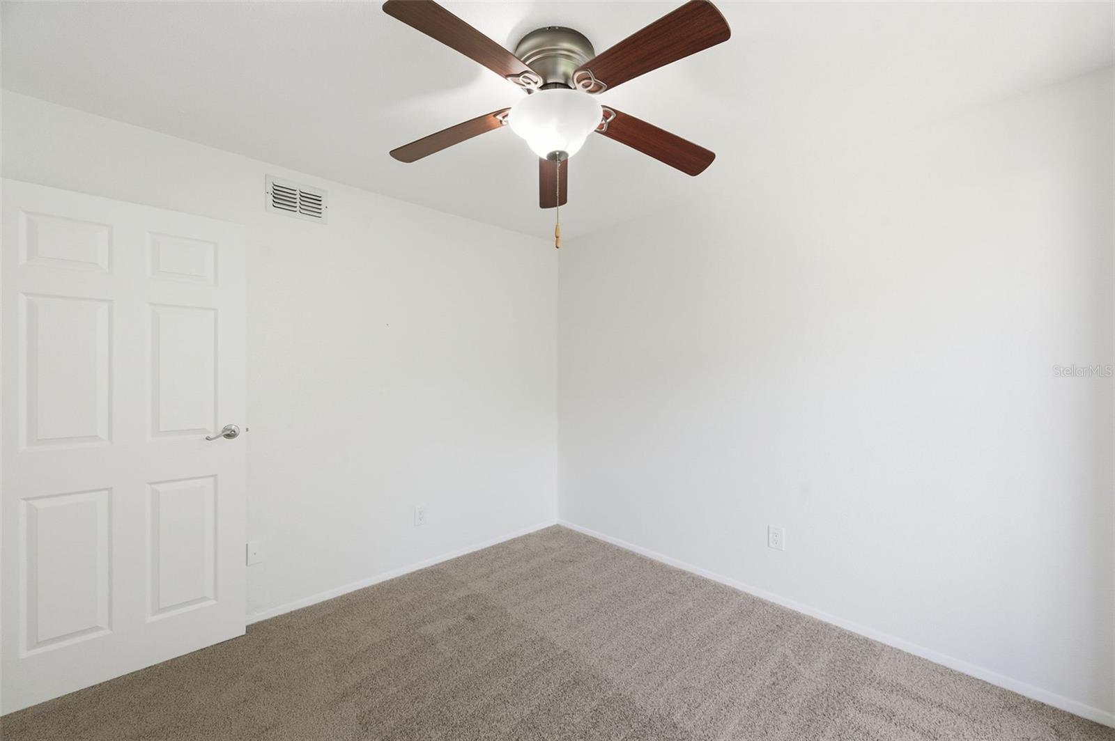 Listing photo id 20 for 9100 Dr Martin Luther King Jr Street N 120