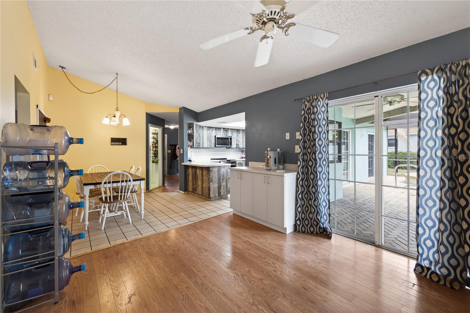 Image 10 of 23 For 7226 Bramblewood Drive