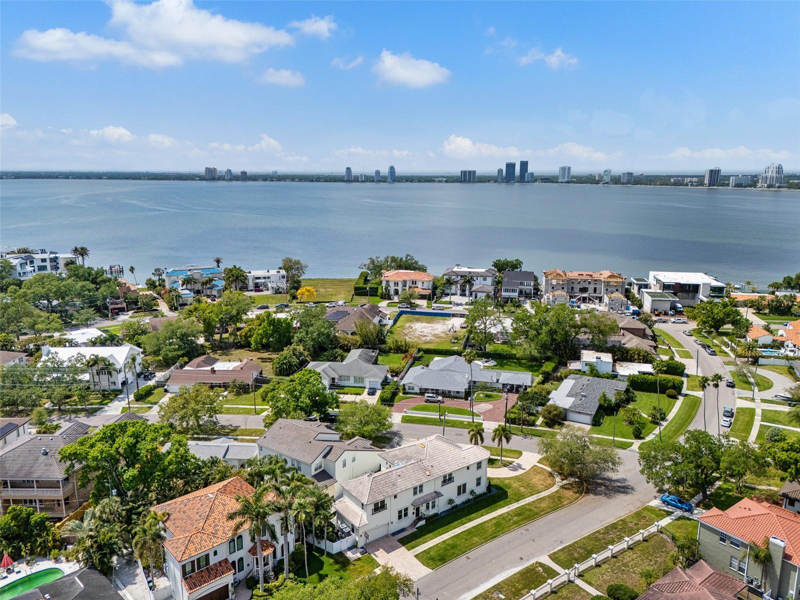 Listing photo id 48 for 11 Formosa Avenue