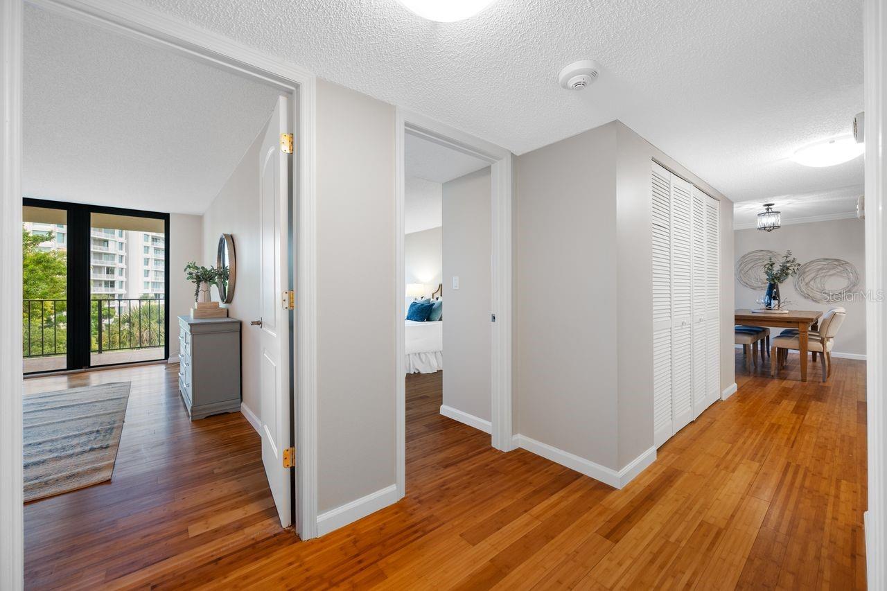 Image 13 of 38 For 100 Oakmont Lane 402