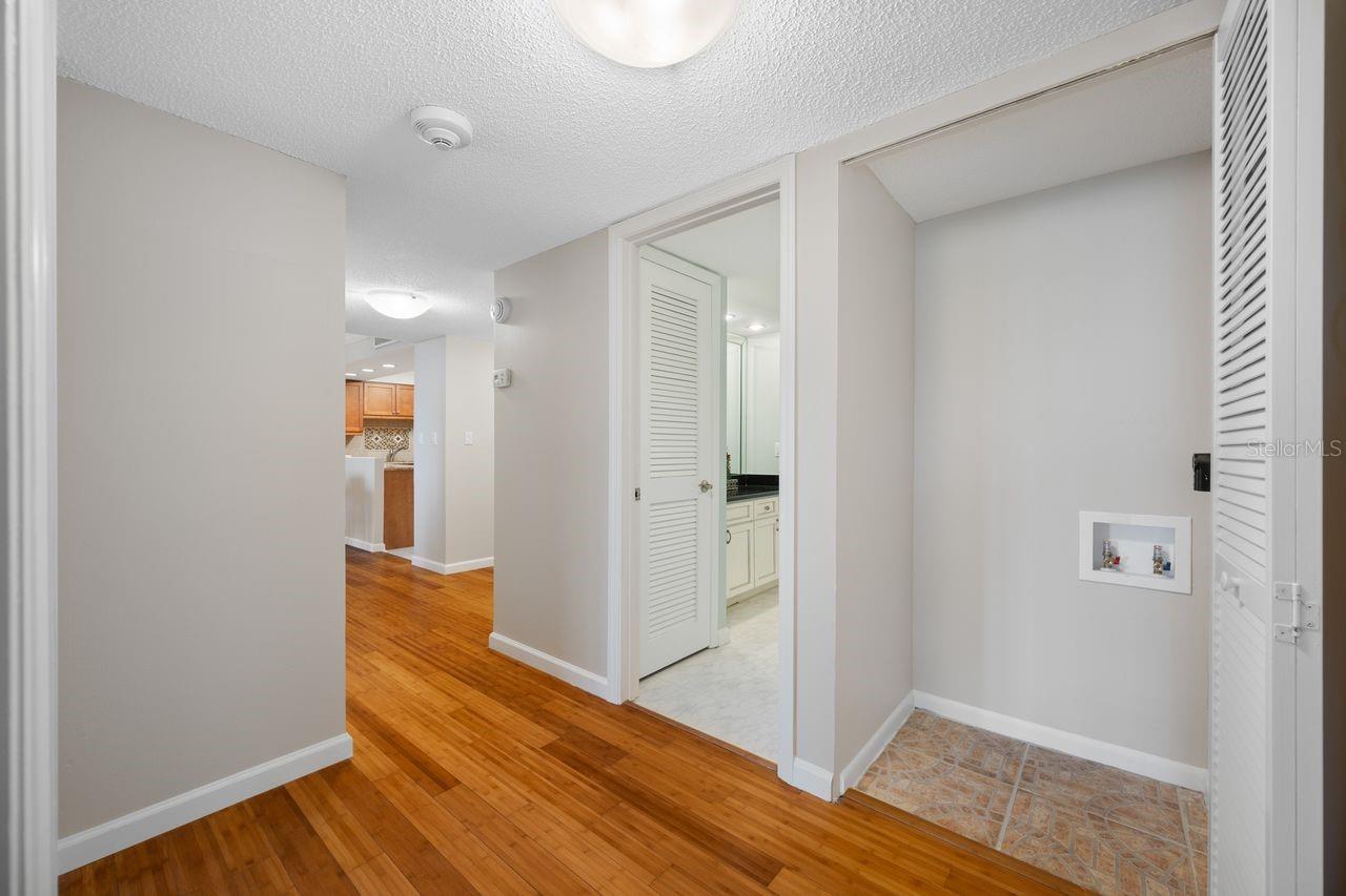 Image 14 of 38 For 100 Oakmont Lane 402