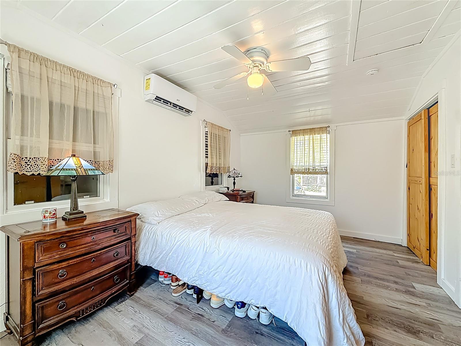 Image 21 of 56 For 129 94th Avenue