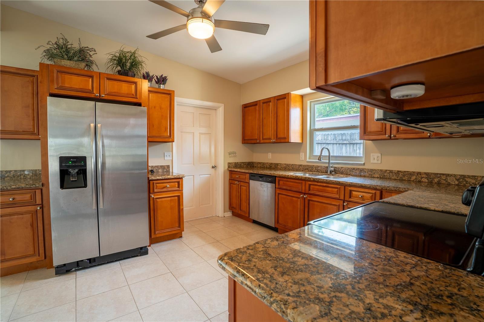 Image 11 of 45 For 12425 136th Lane