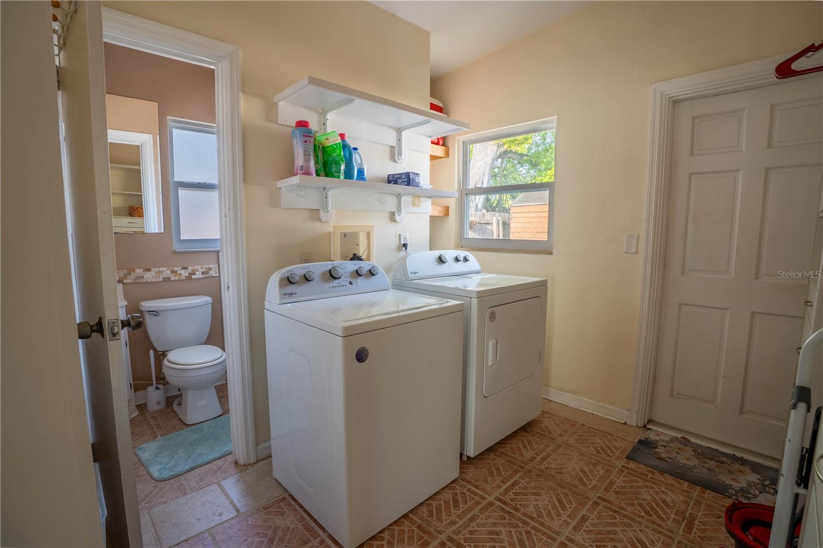 Image 17 of 45 For 12425 136th Lane