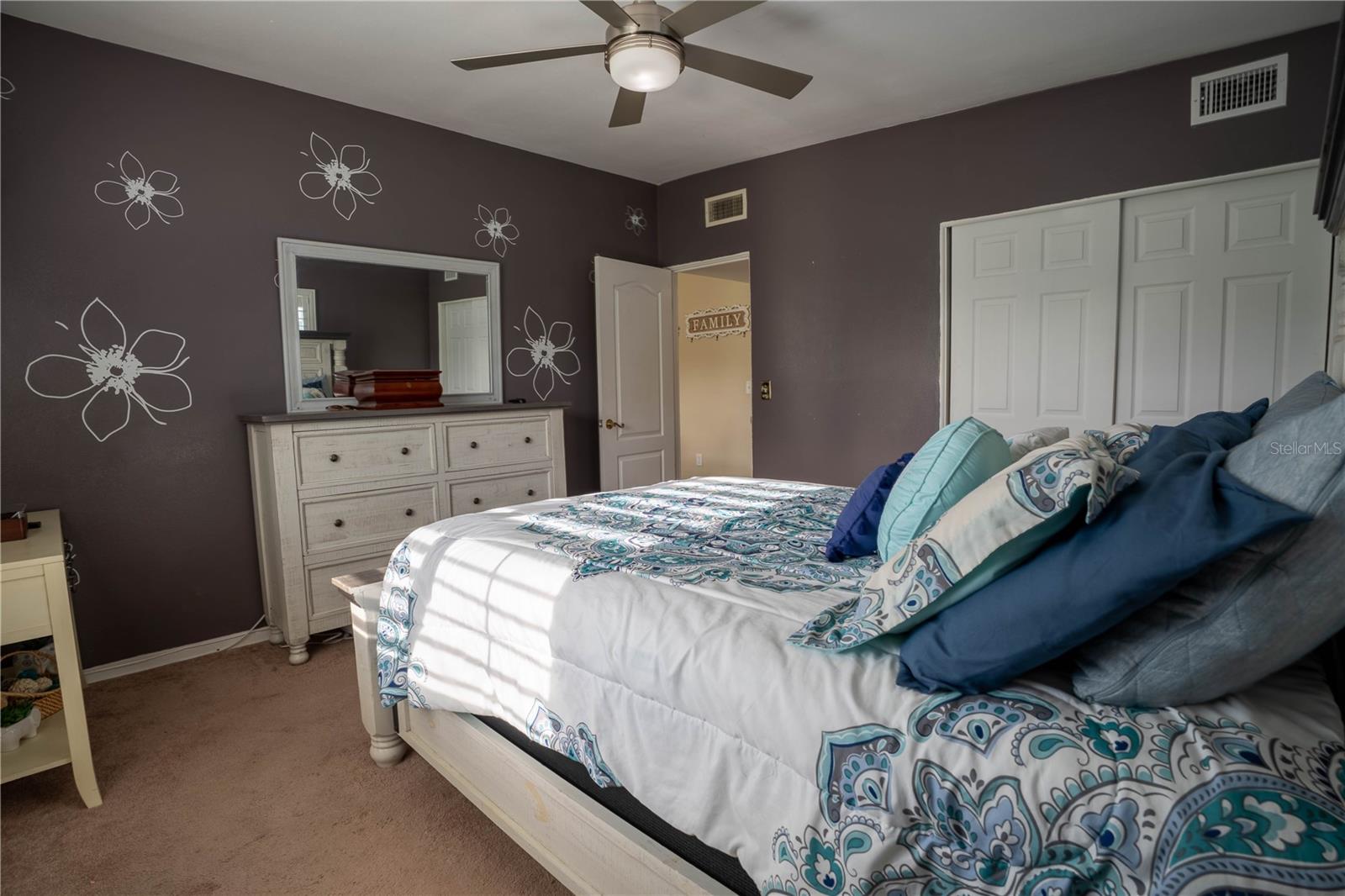 Image 21 of 45 For 12425 136th Lane