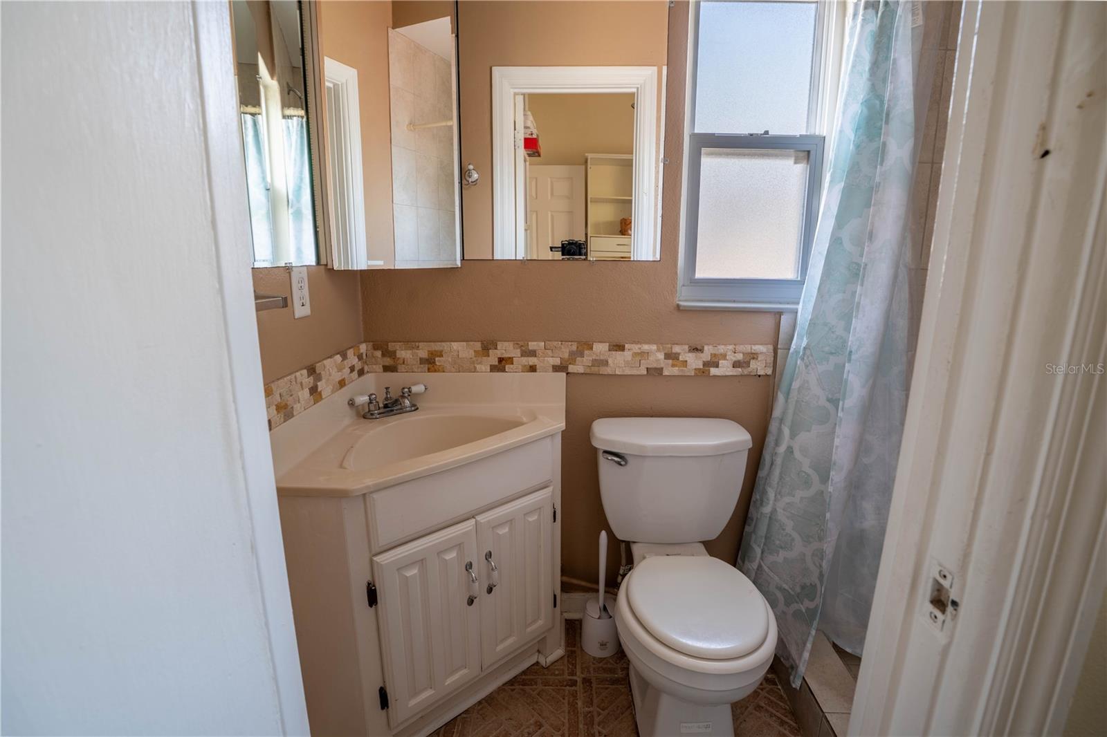 Image 34 of 45 For 12425 136th Lane