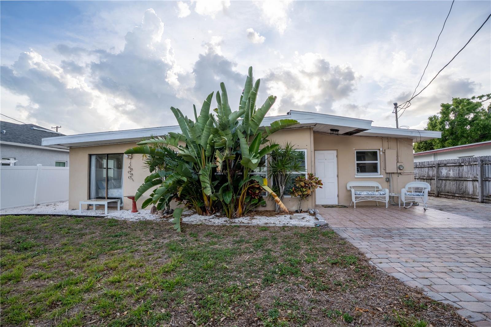 Image 35 of 45 For 12425 136th Lane