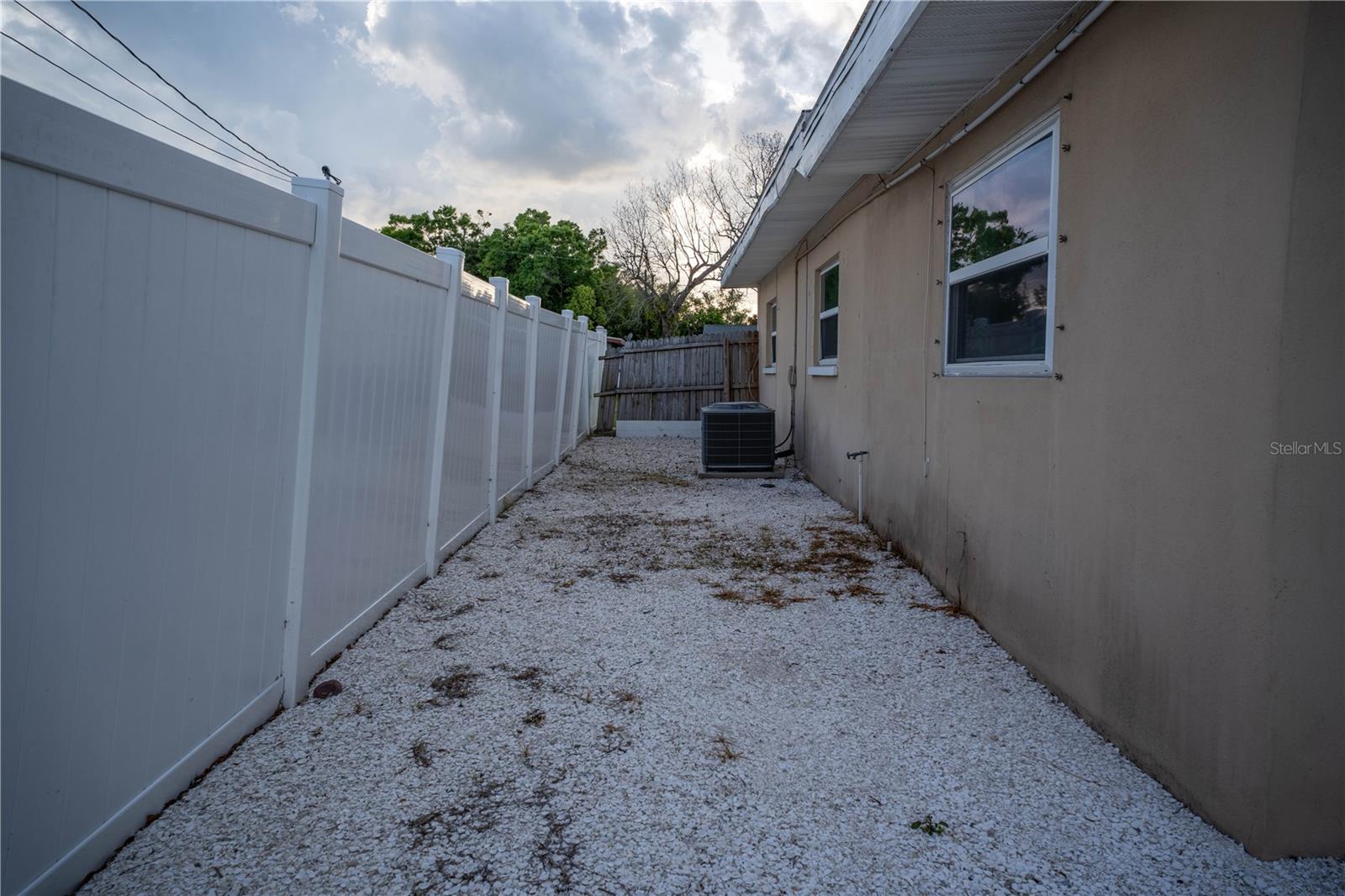 Image 40 of 45 For 12425 136th Lane