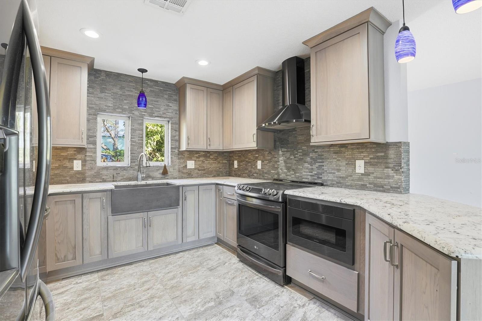 Image 16 of 61 For 302 Georgia Avenue