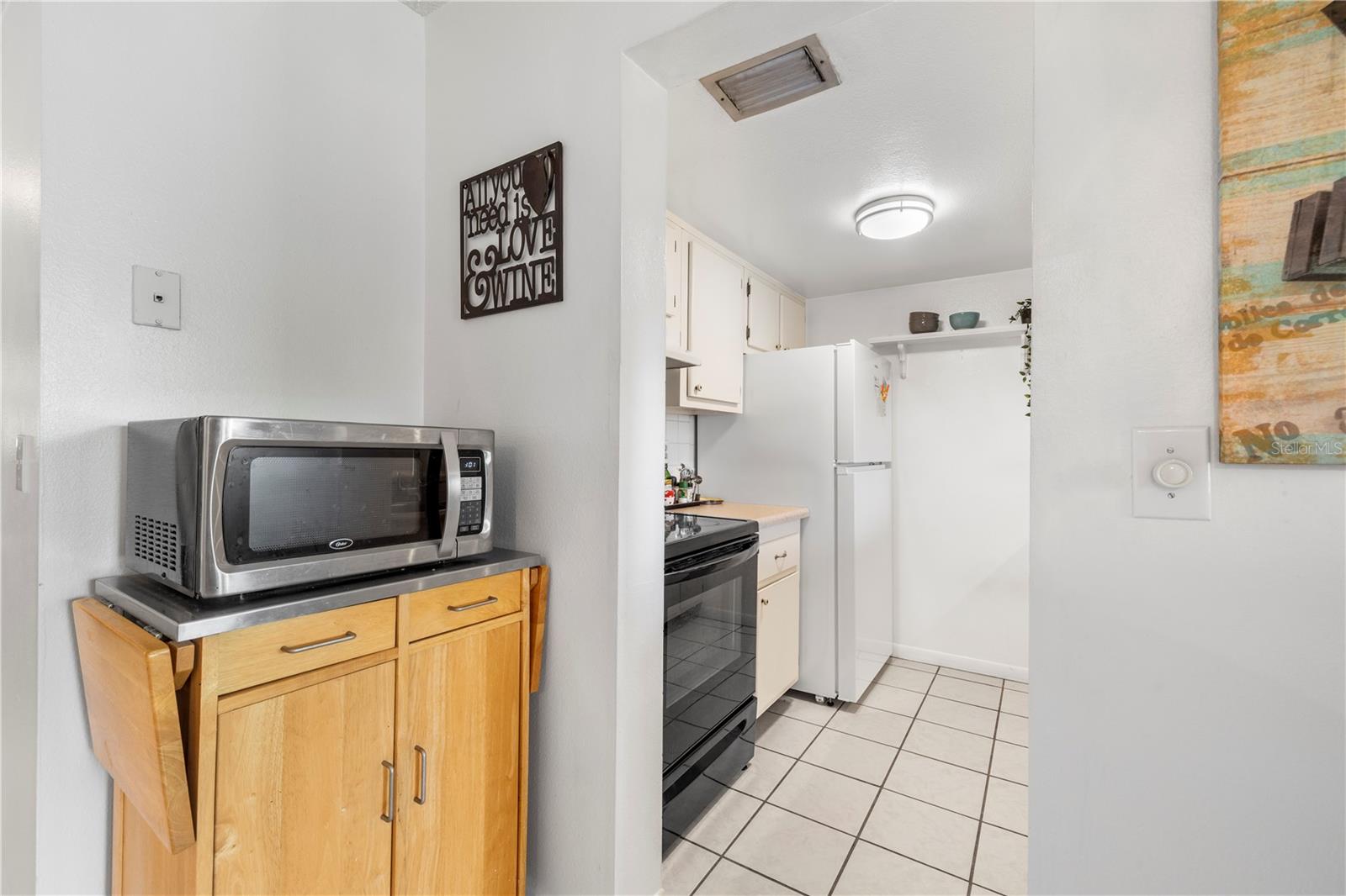 Image 17 of 40 For 2525 Bay Drive C21