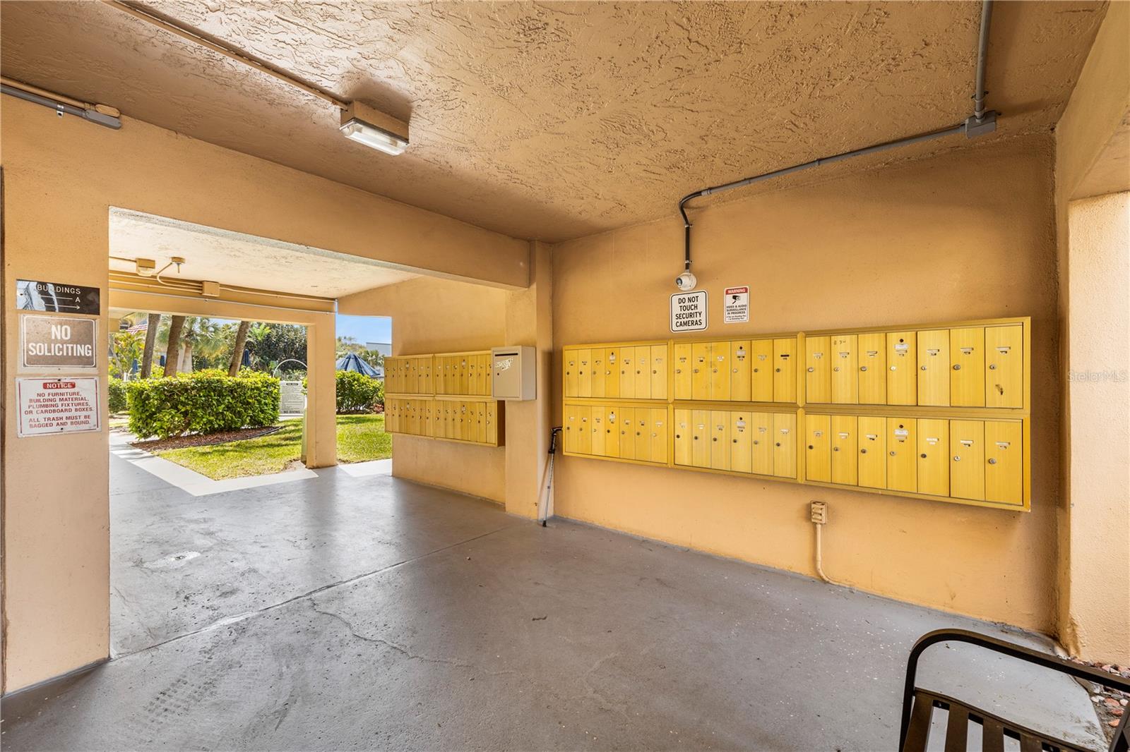 Image 29 of 40 For 2525 Bay Drive C21