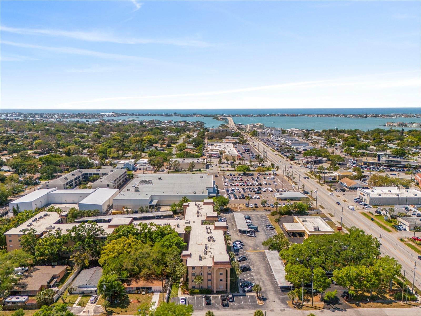 Image 34 of 40 For 2525 Bay Drive C21