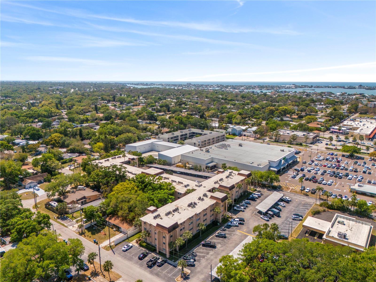 Image 35 of 40 For 2525 Bay Drive C21