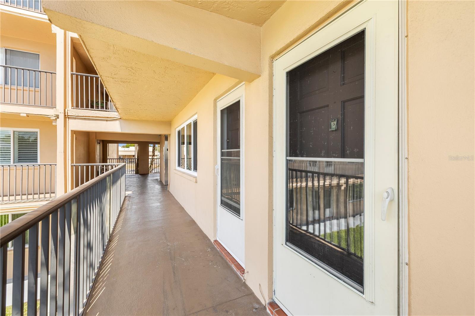 Image 5 of 40 For 2525 Bay Drive C21