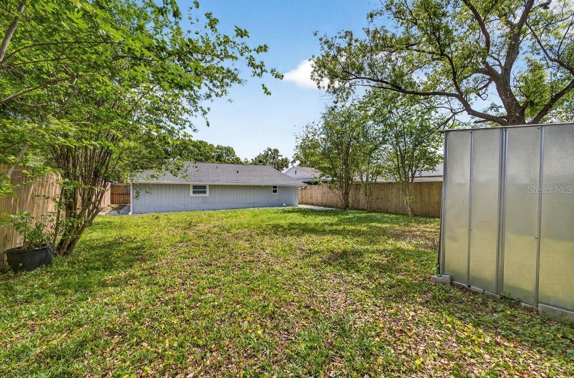 Listing photo id 11 for 6916 Orleans Avenue