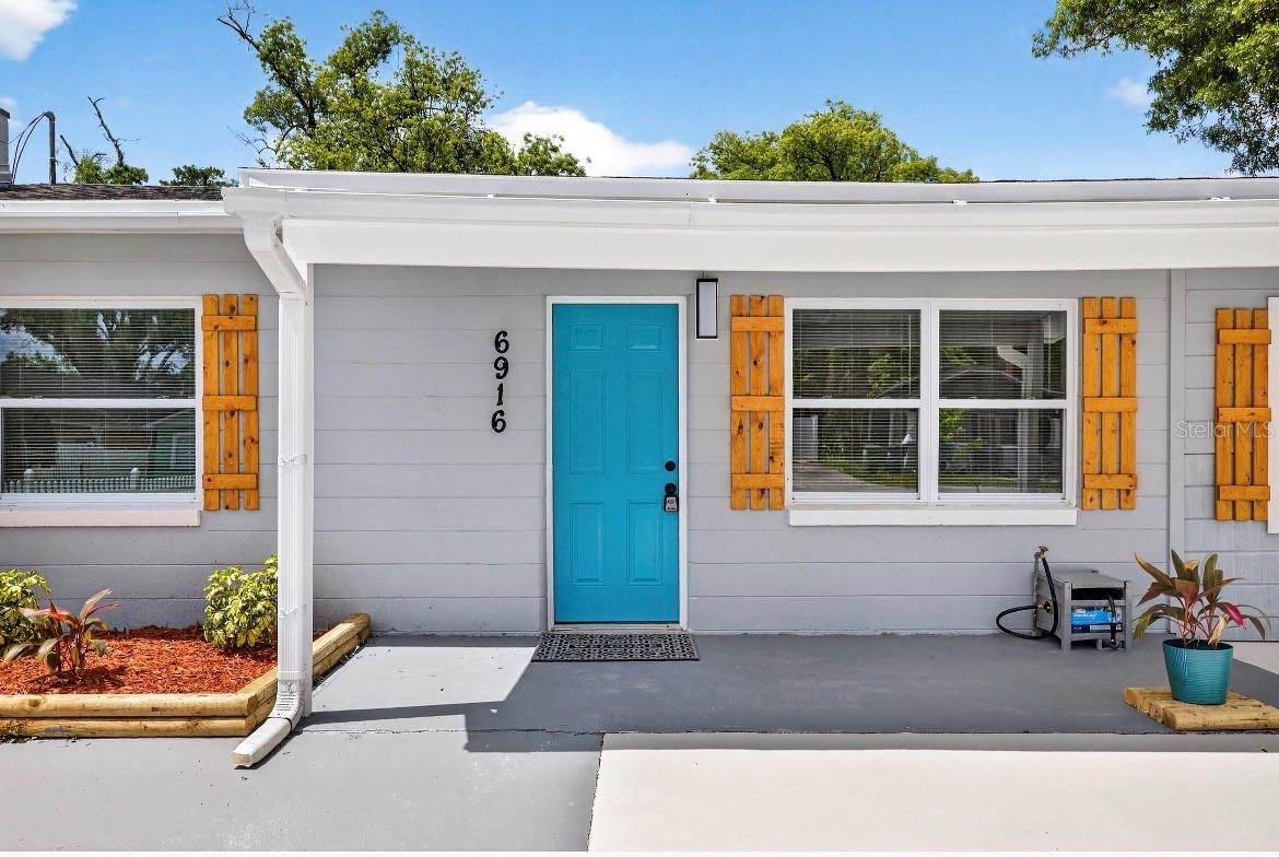 Listing photo id 0 for 6916 Orleans Avenue