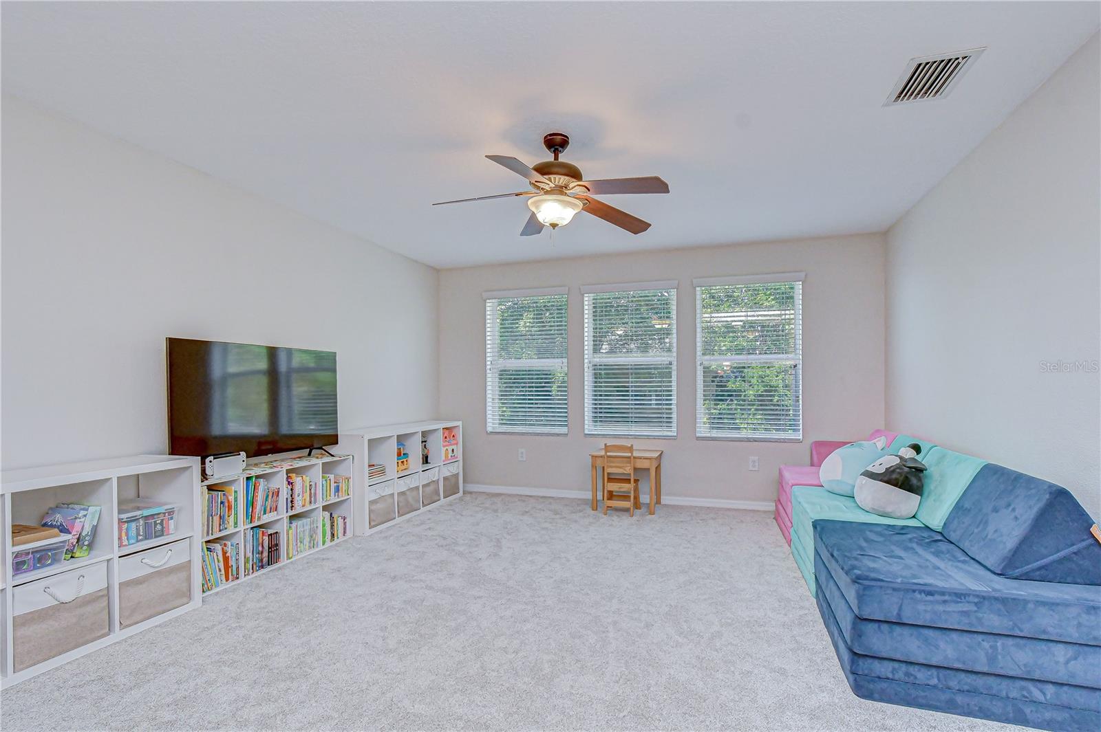 Image 21 of 38 For 15827 Starling Water Drive