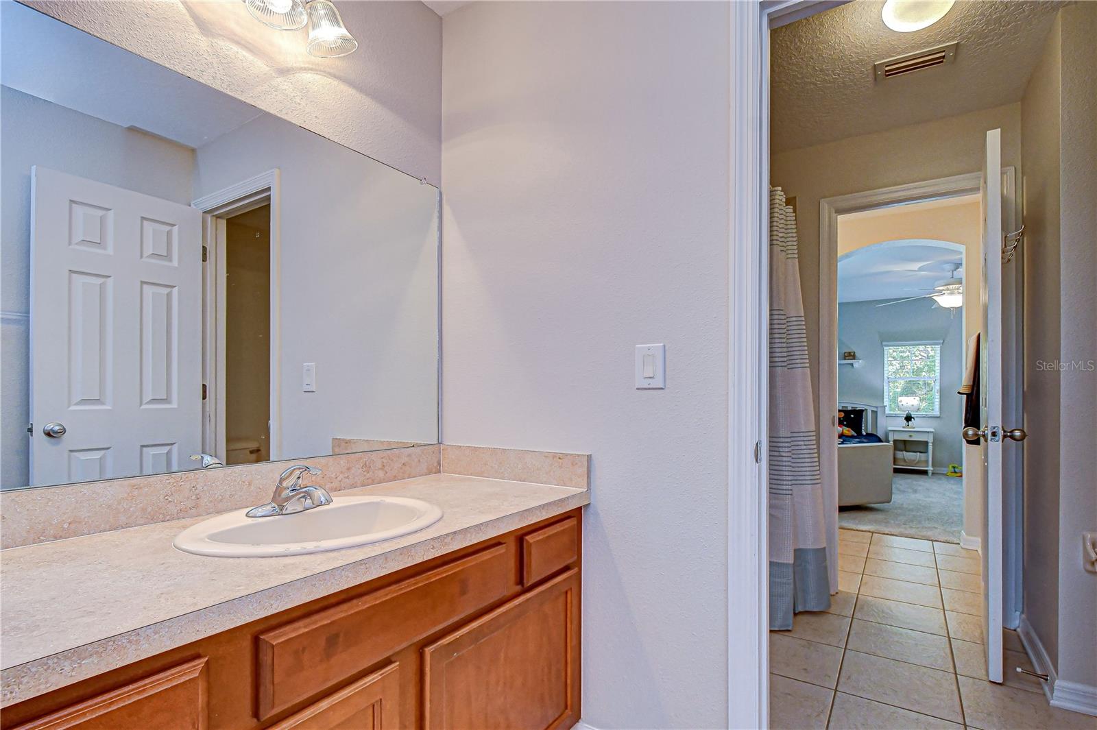 Image 25 of 38 For 15827 Starling Water Drive