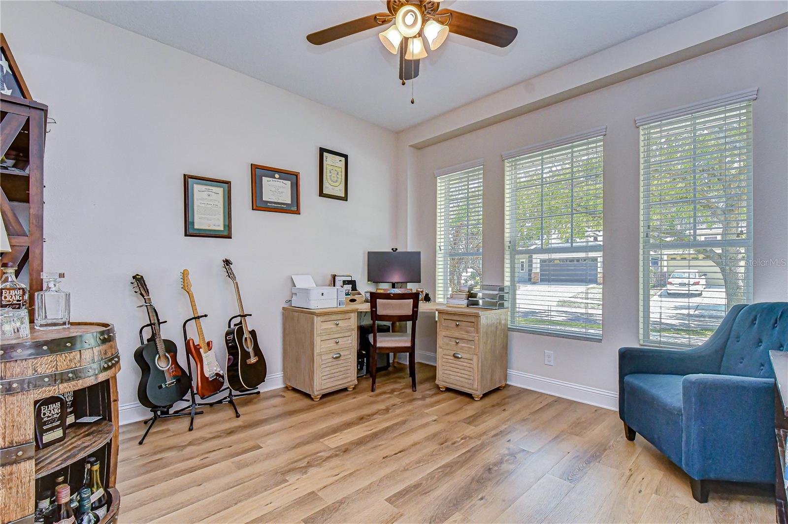 Image 5 of 38 For 15827 Starling Water Drive