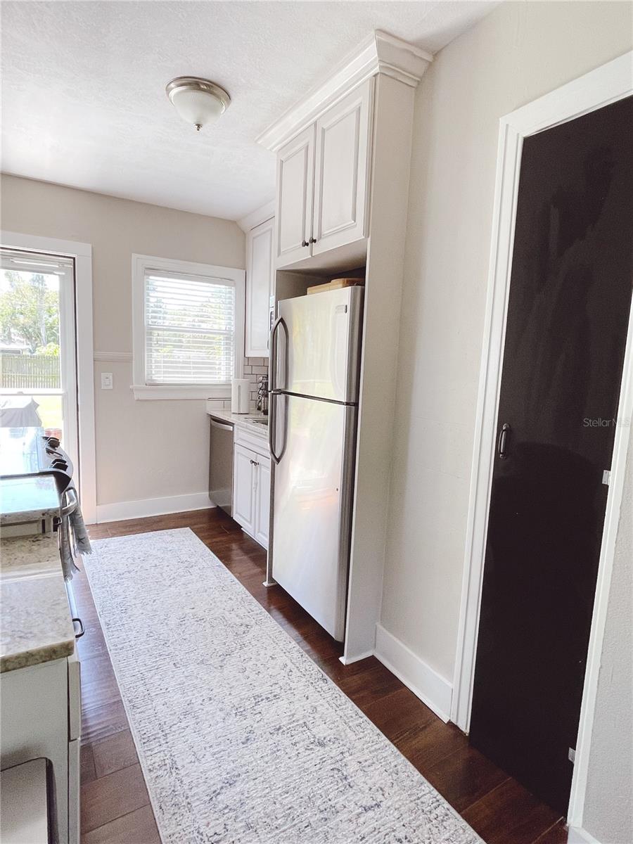 Image 6 of 16 For 4120 2nd Avenue S