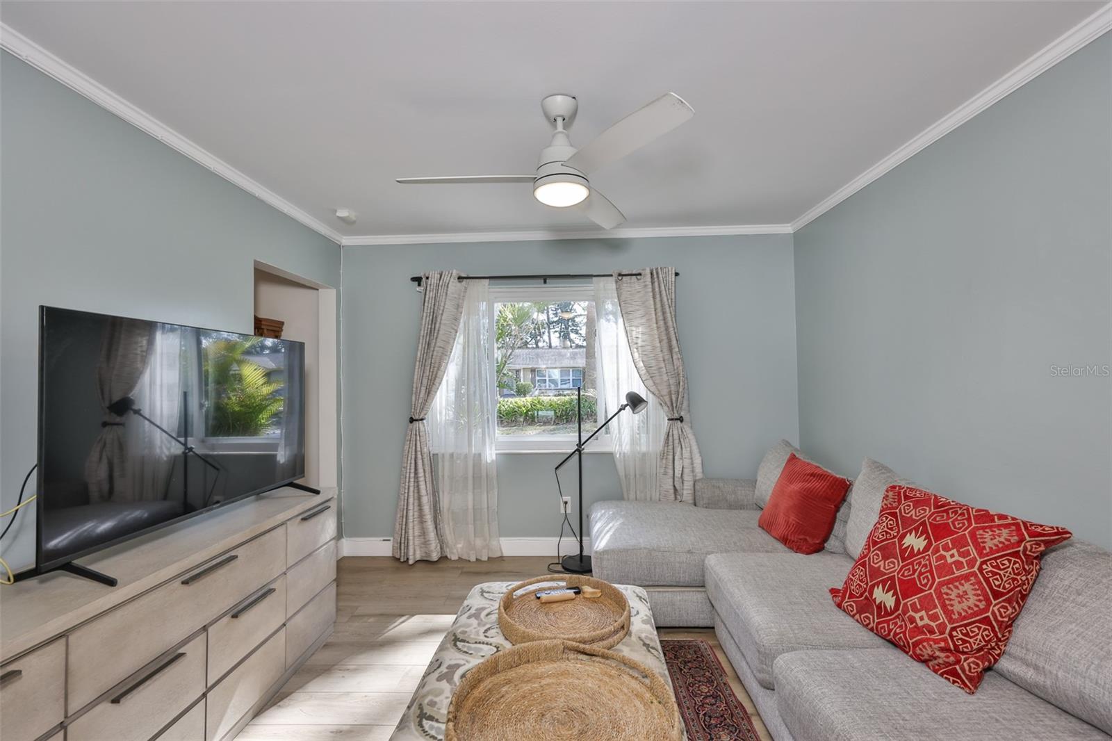 Image 12 of 37 For 1279 86th Avenue N